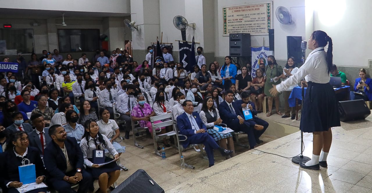 CONCURSO “VOCES A GUAYAQUIL” SE DESARROLLÓ EN TEATRO ESTUDIO JULIO