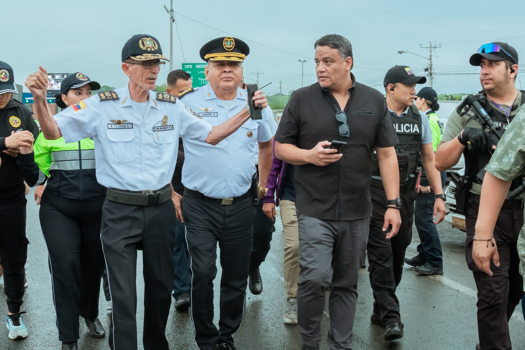 Gobernador del Guayas lidera despliegue de contundente dispositivo de seguridad durante el feriado de Carnaval