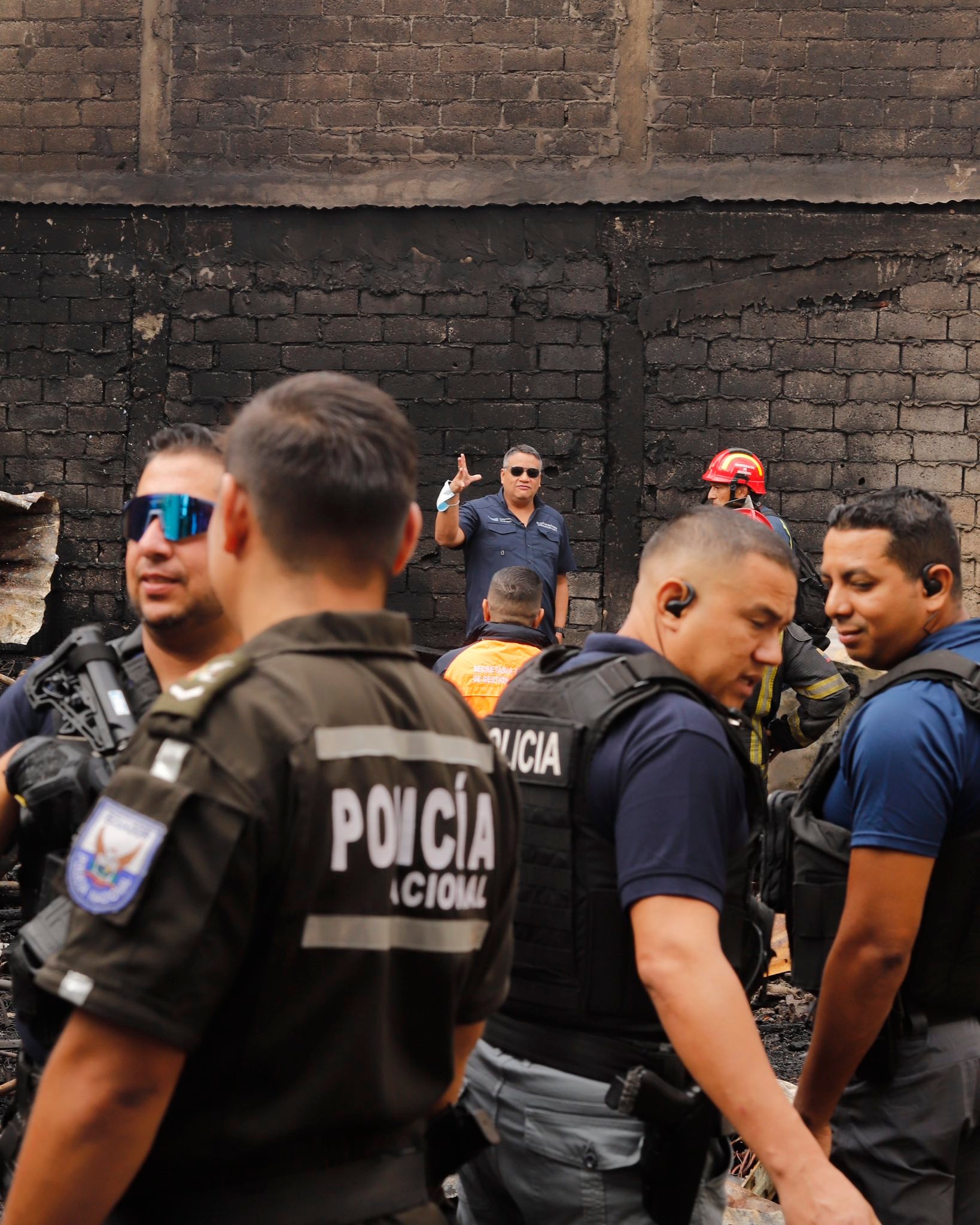 Gobernación del Guayas articuló asistencia integral para familias afectadas por incendio en Santiaguito Roldós