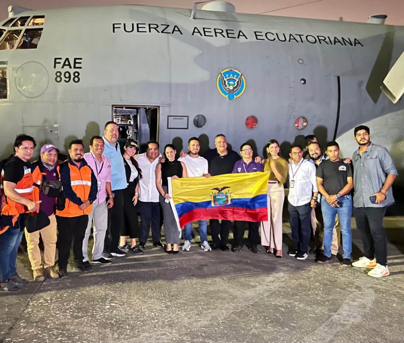 Gobierno del Ecuador envía primer puente aéreo con 14 toneladas de ayuda humanitaria para las familias afectadas por los terremotos en Venezuela