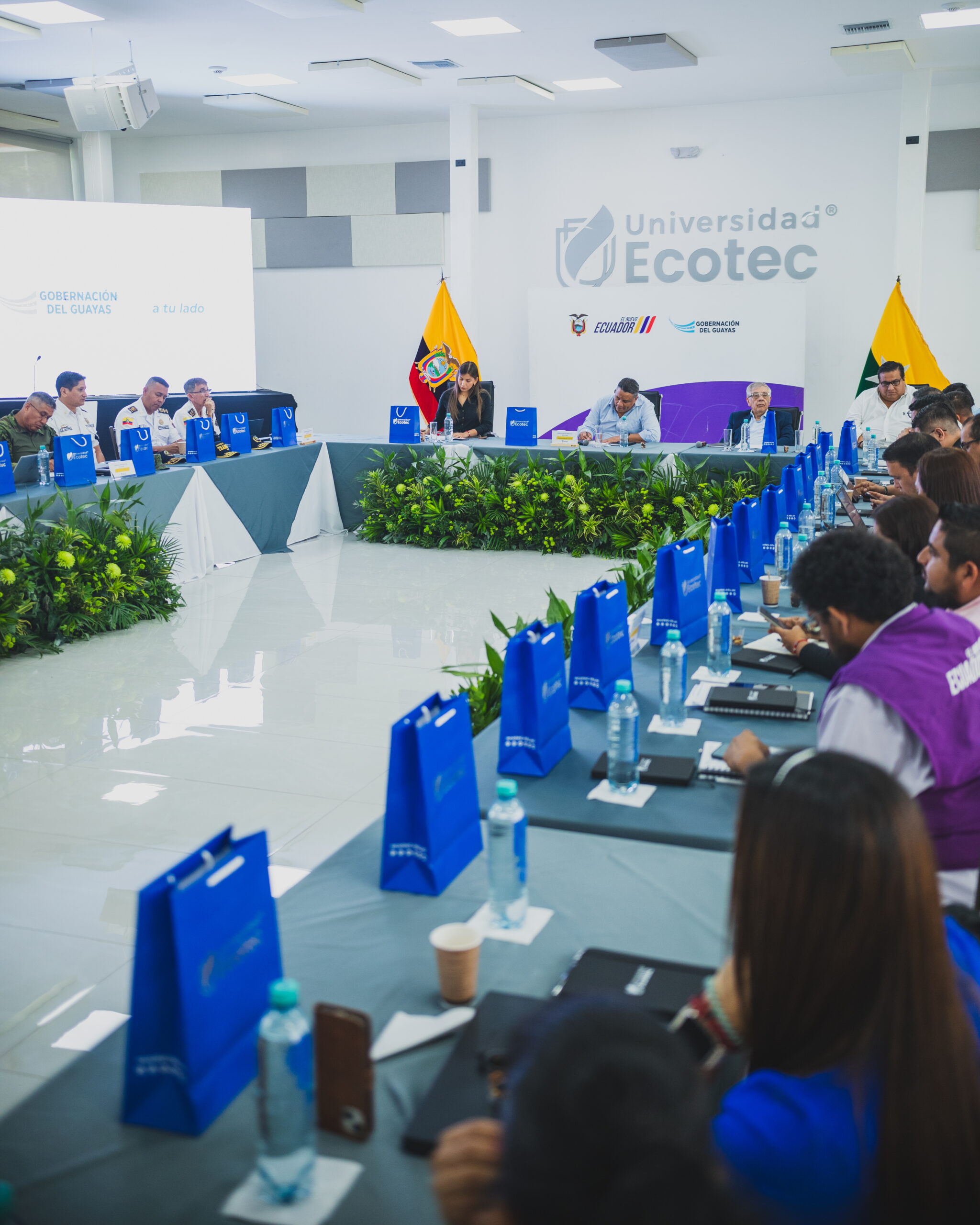 Gobernación del Guayas articula acciones interinstitucionales para fortalecer la atención ciudadana y la seguridad en Samborondón
