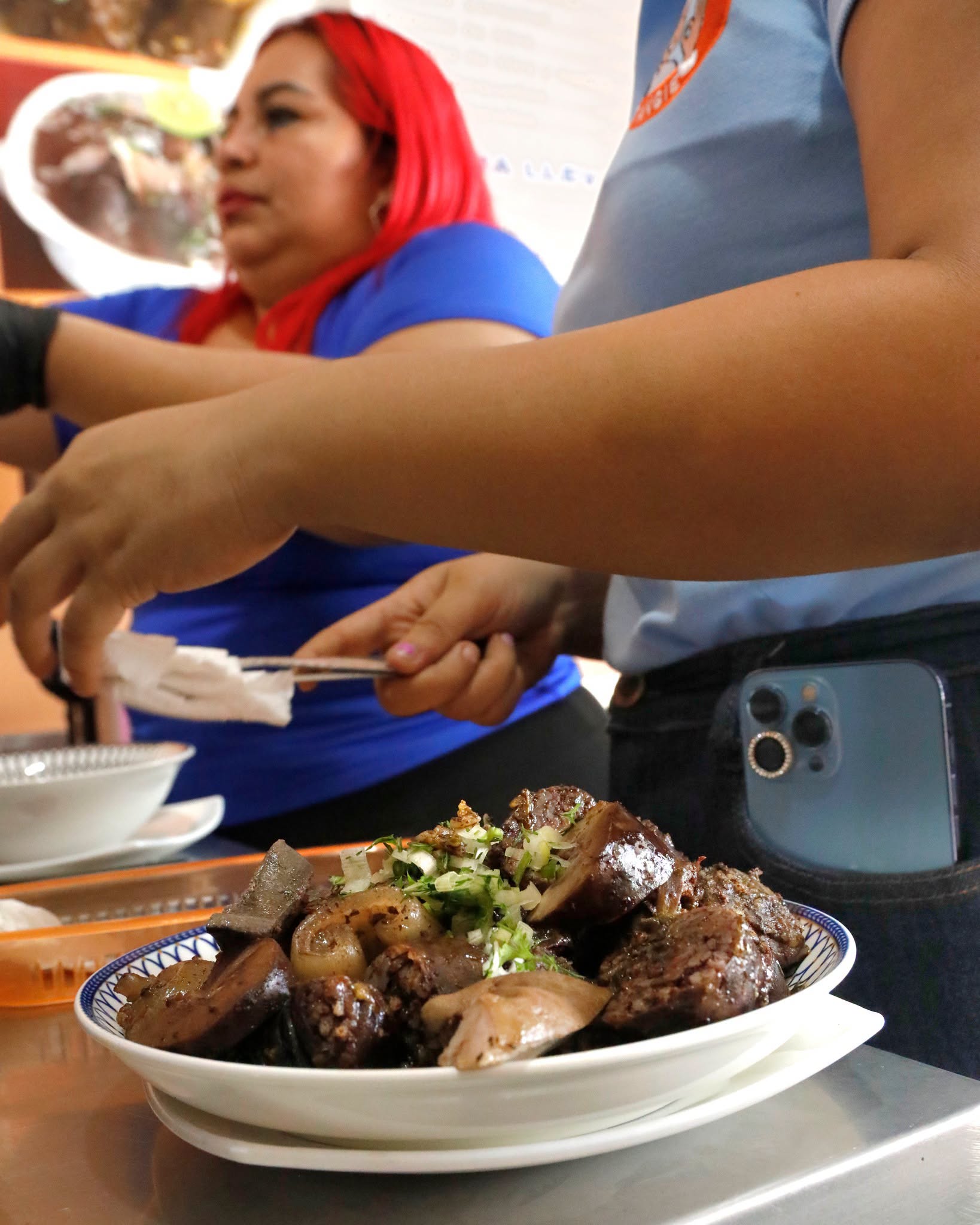 La Sazón Guayaca enciende las Fiestas Julianas con un recorrido por los sabores que identifican a Guayaquil