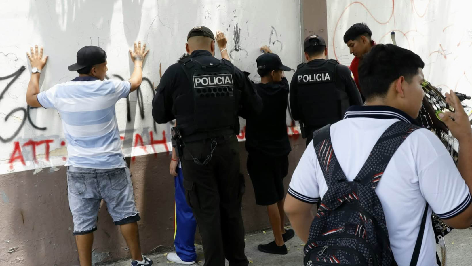 PRESENCIA Y PREVENCIÓN EN LAS CALLES Y ENTORNOS EDUCATIVOS DEL DISTRITO 9 DE OCTUBRE