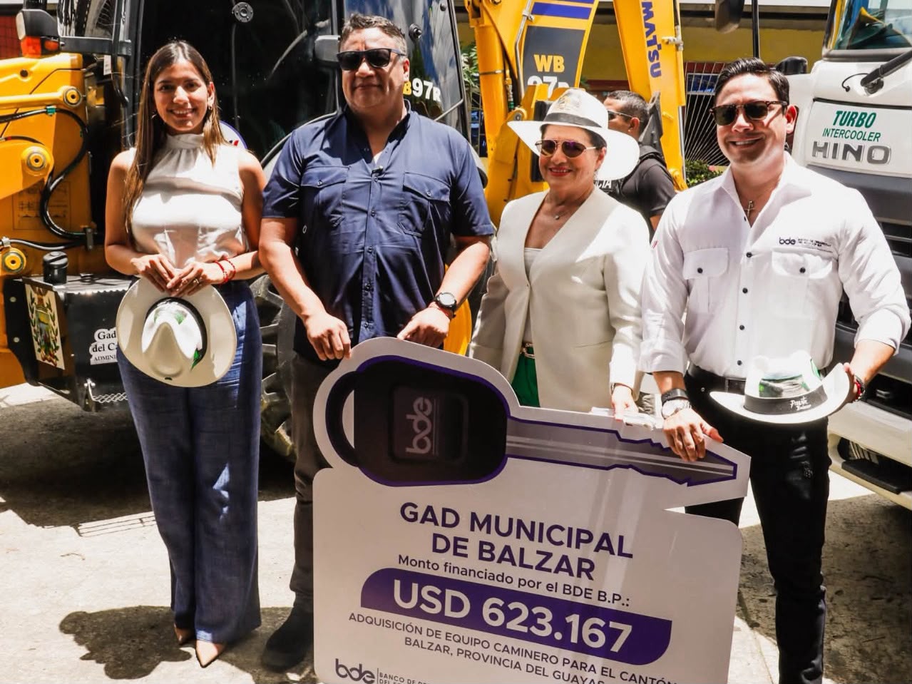 INVERSIÓN DE USD 623.167 EN MAQUINARIA BENEFICIARÁ A 58.859 HABITANTES DE BALZAR